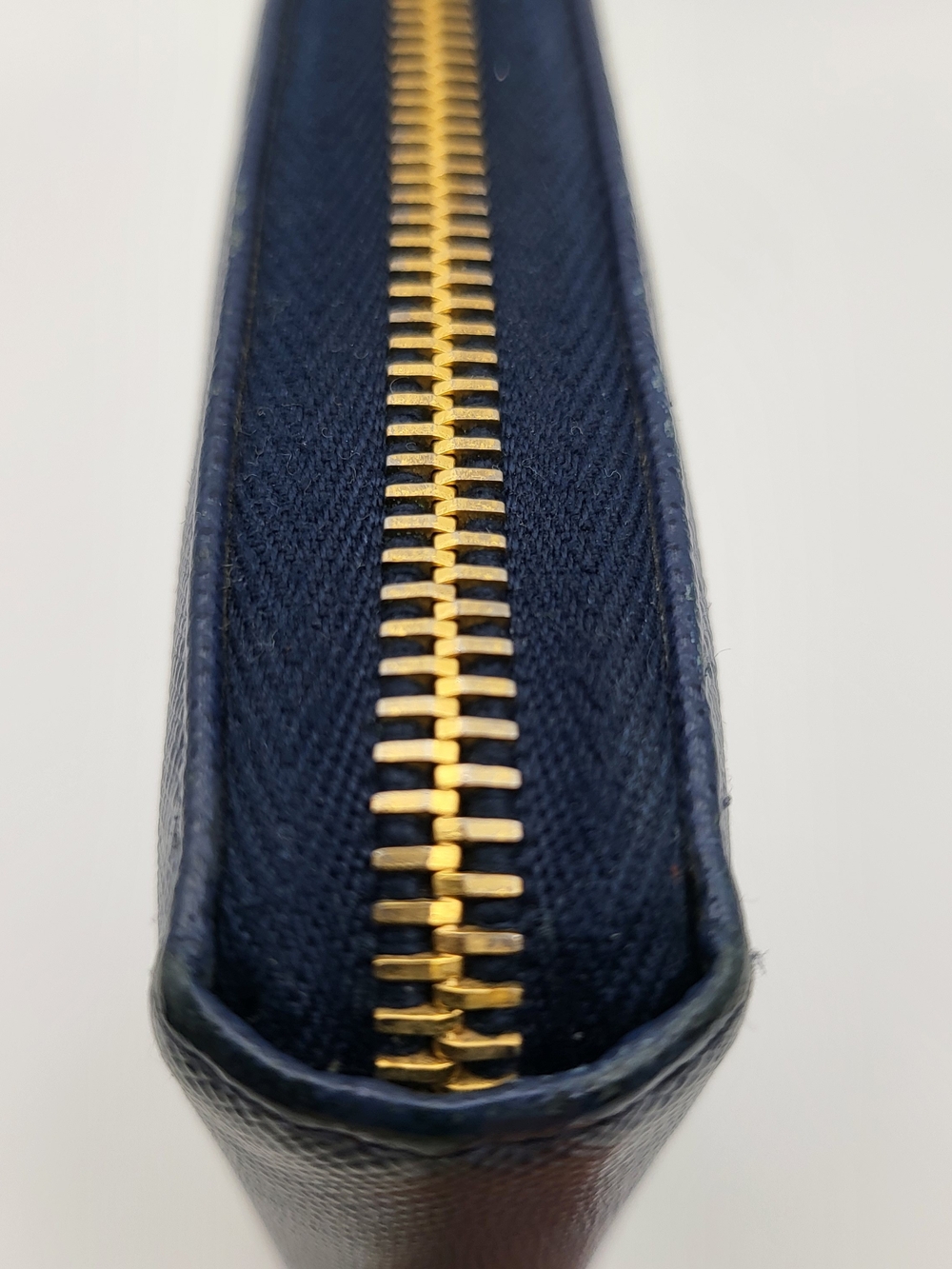 PRADA Blue Saffiano Leather Large Organizer Zip Wallet. Authentic. - Picture 5 of 16